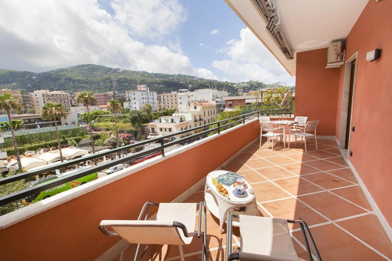 Amore Rentals - Casa Katia Сорренто Экстерьер фото