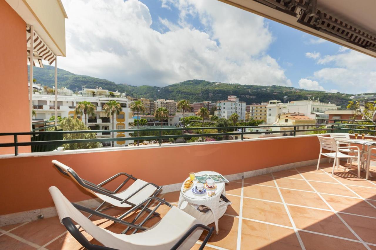 Amore Rentals - Casa Katia Сорренто Экстерьер фото